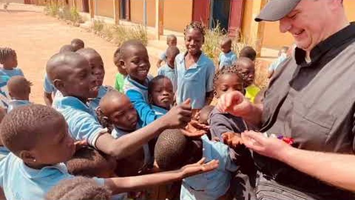 Sostieni Regina della Pace per il Benin ❤️ video thumbnail, 1 of 4