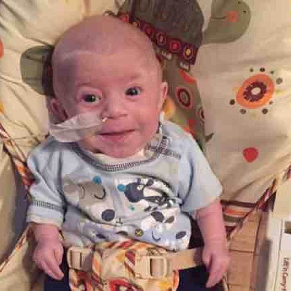 Le visage d'un homme atteint de nanisme qui vivait il y a 1 000 ans  reconstitué, image size:960x960