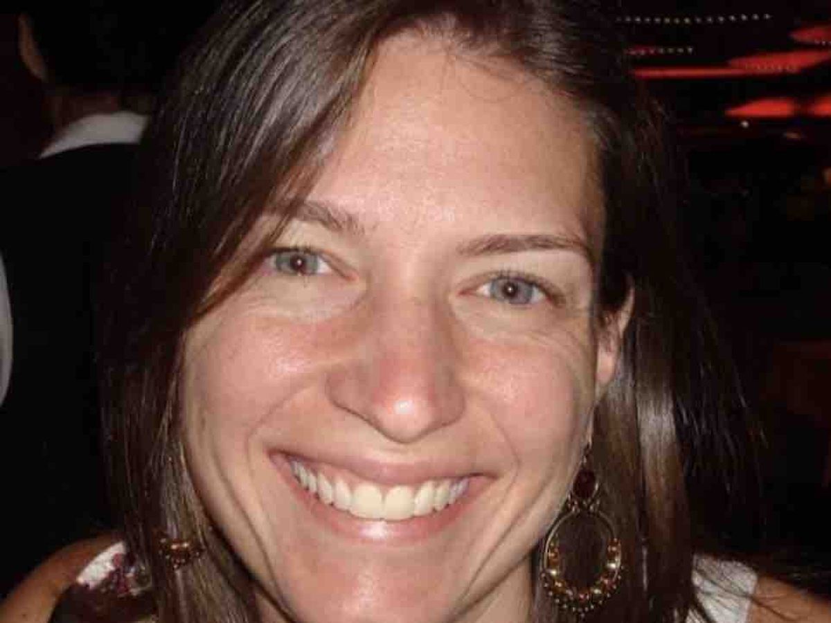 Picture of GoFundMe - Wikipedia