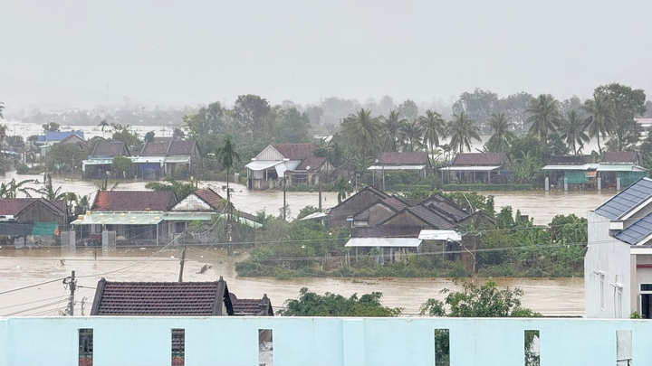 VIETNAM FLOODING CRISIS 2025 campaign photo, 1 of 3