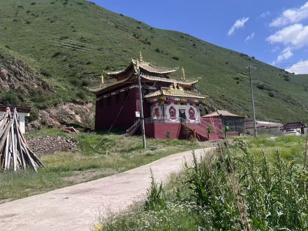 Rettung eines heiligen Kraftortes in Tibet campaign photo, 1 of 4