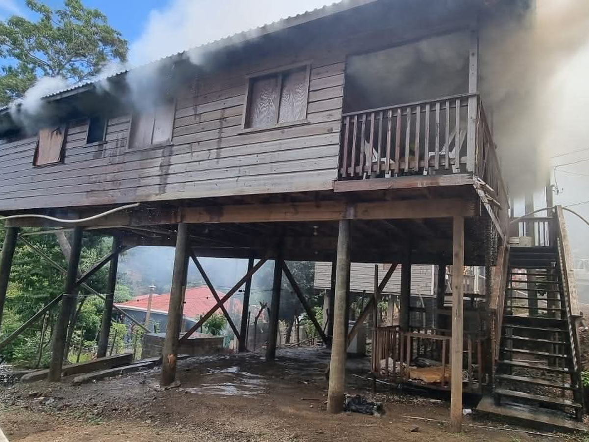 Reconstrucción de la casa de mi padre ( Huber Molina ) campaign photo, 1 of 8