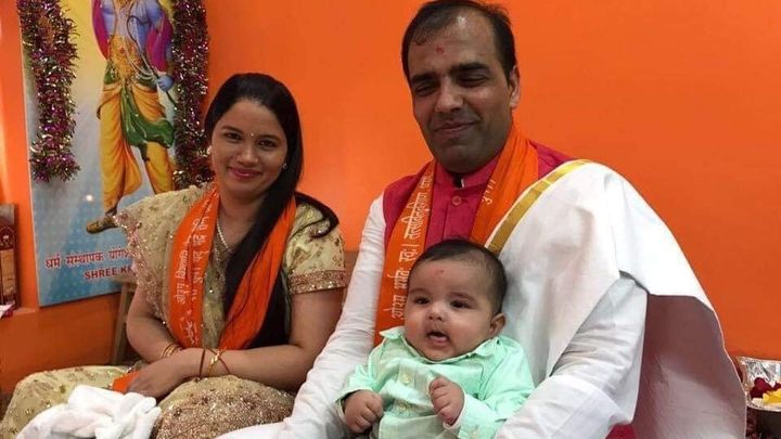 Pt Amarjit Arya & Family campaign photo, 1 of 2