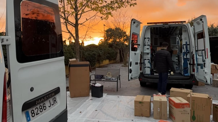 ¡Acompáñanos! Ambulancias con equipo médico rumbo a Ucrania. campaign photo, 1 of 8