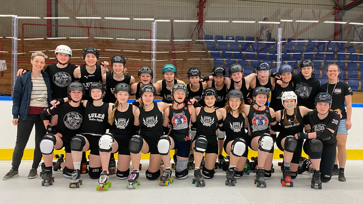 Team Sweden get to Junior World Cup RD campaign photo, 1 of 2