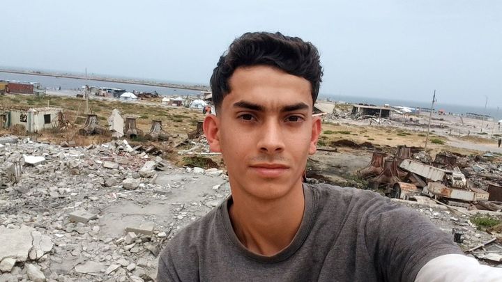 Support Walid and his family form Gaza to escape the siege campaign photo, 1 of 8