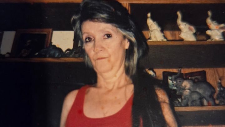 Support Funeral Expenses for Linda Hawks campaign photo, 1 of 3