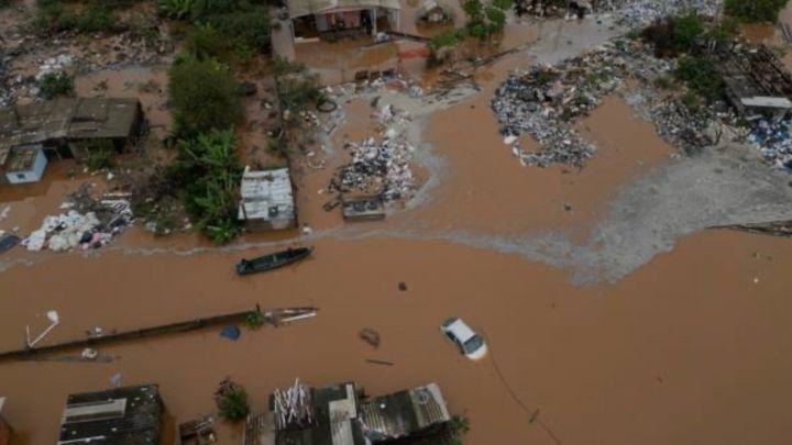 Reconstrução RS campaign photo, 1 of 2