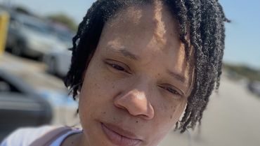 A loving mother of 3 in need