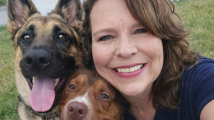 Help Elizabeth & Her Dogs After Fire campaign photo, 1 of 5
