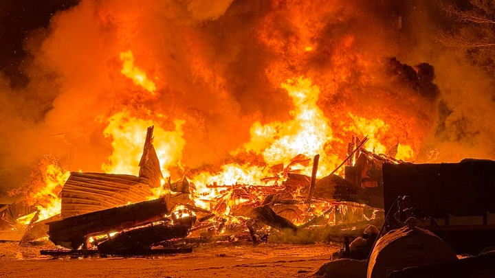 Soutien après un incendie campaign photo, 1 of 8