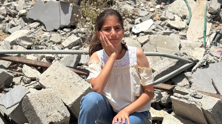 Help jood and her family campaign photo, 1 of 3
