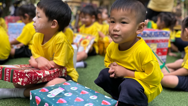 2025 Christmas gifts for children who need them the most... campaign photo, 1 of 6