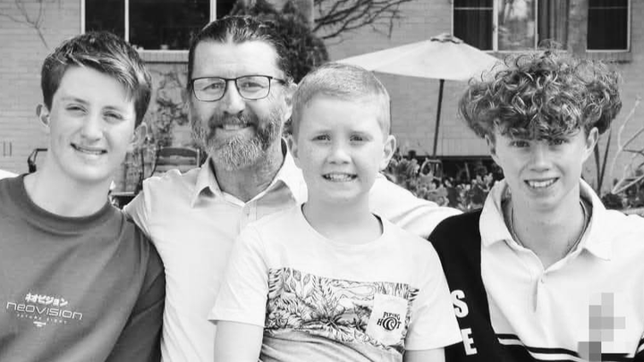 Please help a Dad and his sons. Urgent campaign photo, 1 of 4