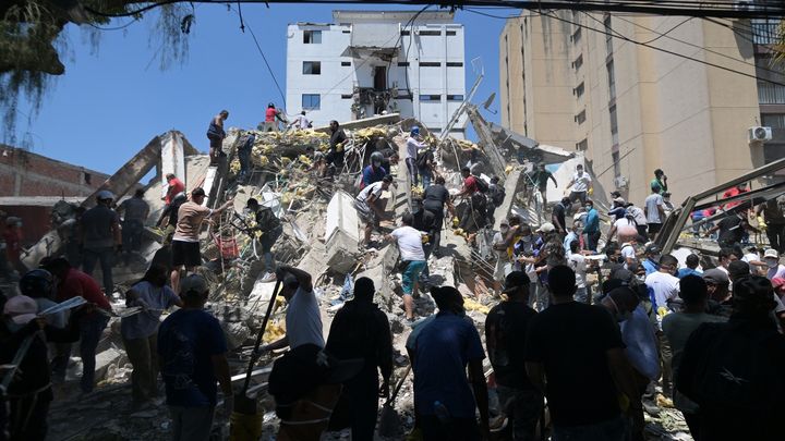 Urgent Aid for Colombia Earthquake Survivors campaign photo, 1 of 9