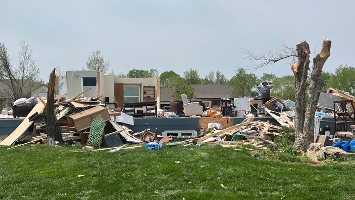 Fundraiser for Kim Hett by Sandi Gravatt : Hett Family Tornado Relief