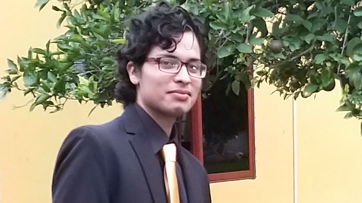 Ayuda a Luis a recibir tratamiento campaign photo, 1 of 5