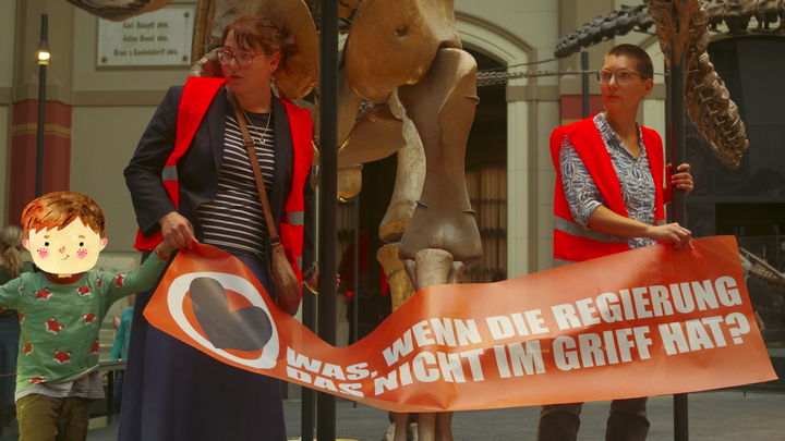 Gerichtskosten zu Weihnachten für legitimen Klimaprotest campaign photo, 1 of 6