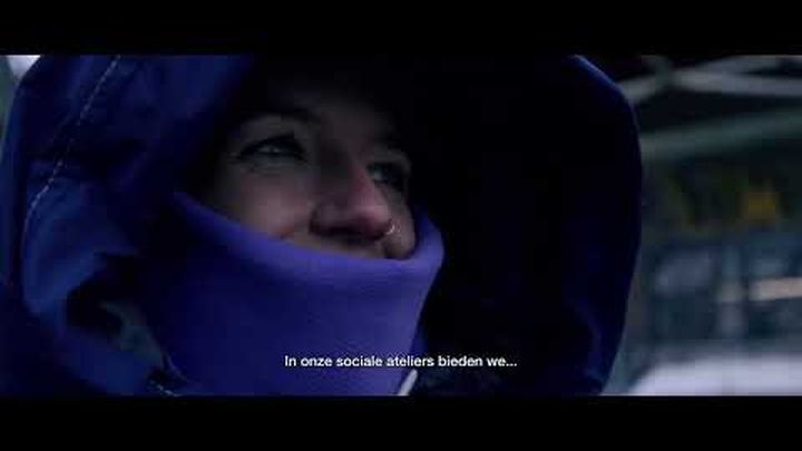 Help Voedselbank Diemen om daklozen een Sheltersuit te geven video thumbnail, 1 of 3