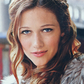 Nicole Fox-Abuhamada