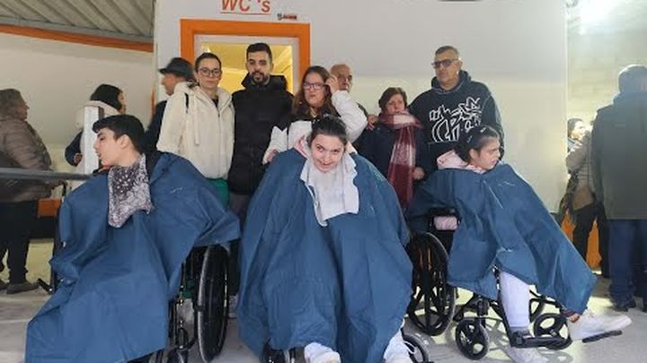 CONSTRUIR CASA ADAPTADA PARA 3 IRMÃOS ANGELMAN E FAMILIA video thumbnail, 1 of 8