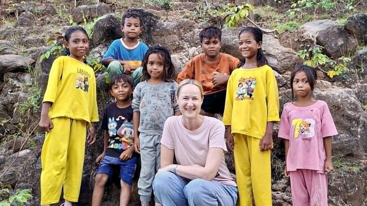 Help Emma to help some needy children in Indonesia campaign photo, 1 of 8