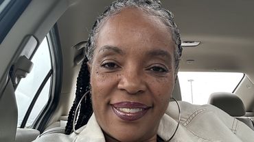 Lynnette  Simmons