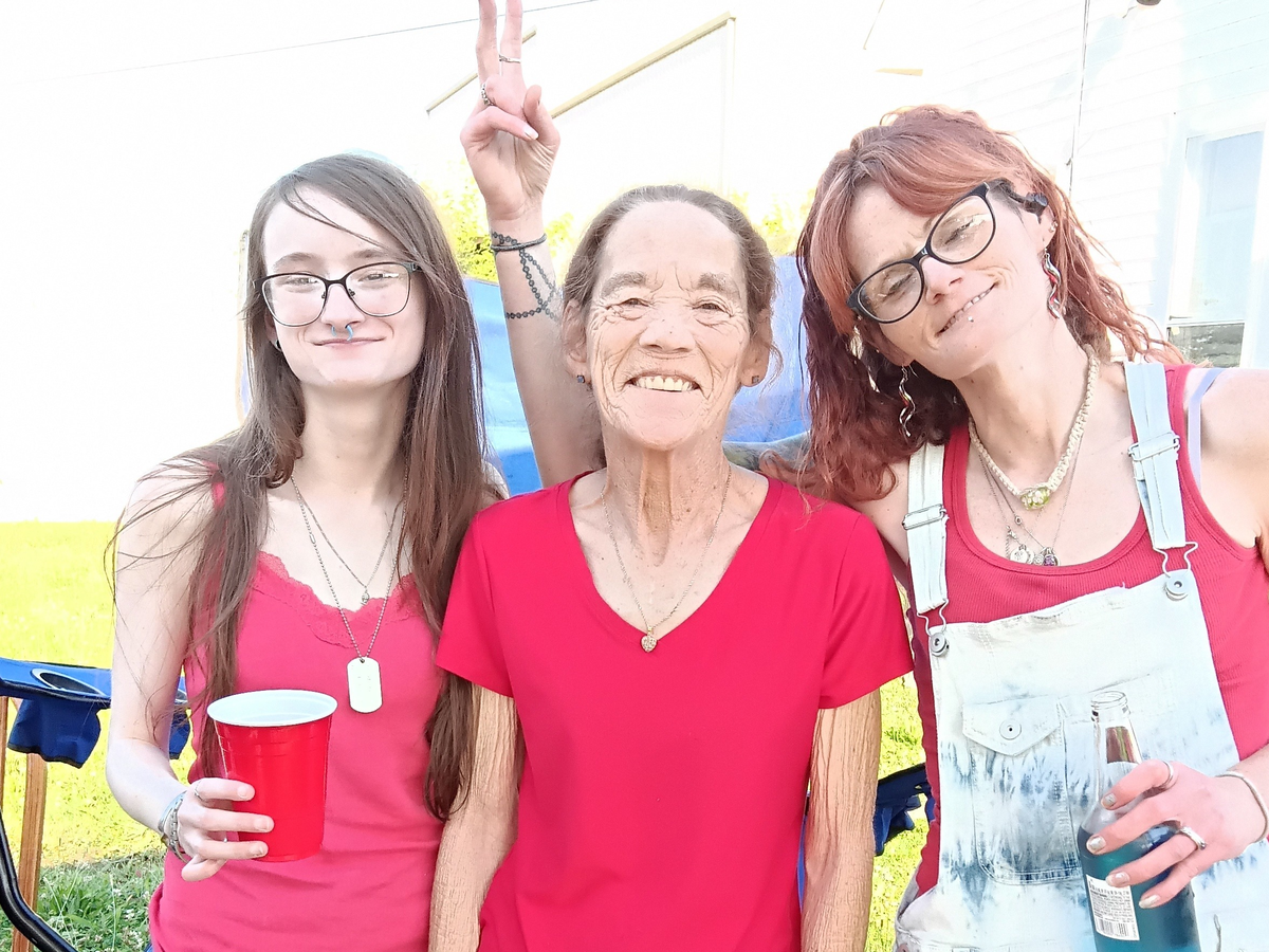 Help Darlene Simpson Beat Cancer campaign photo, 1 of 7