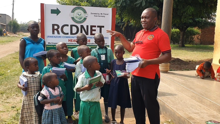 Kampagnen-Foto für Schulgeld für bedürftige Waisenkinder in Kasese (Uganda), 1 von 8