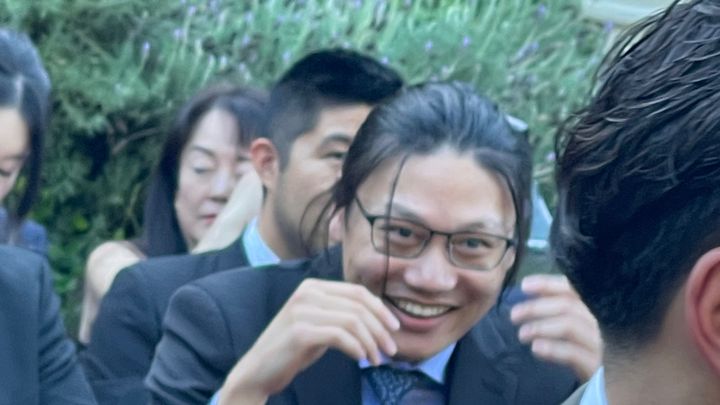 Help a NY CITY bachelor get the haircut he needs! campaign photo, 1 of 3
