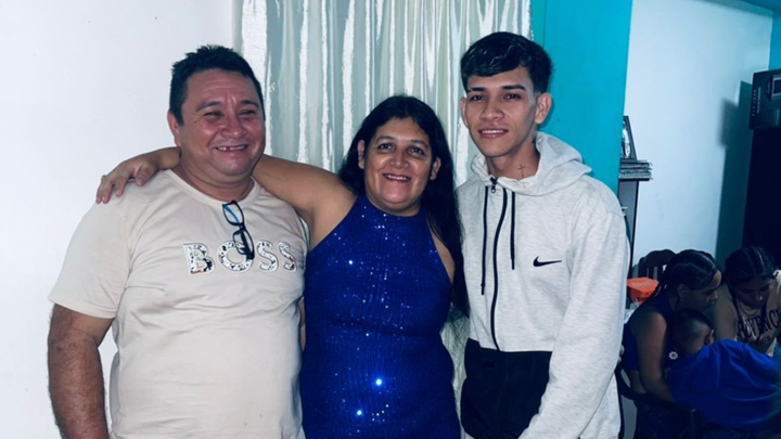 El terremoto le arrebató su familia y su hogar en Venezuela
