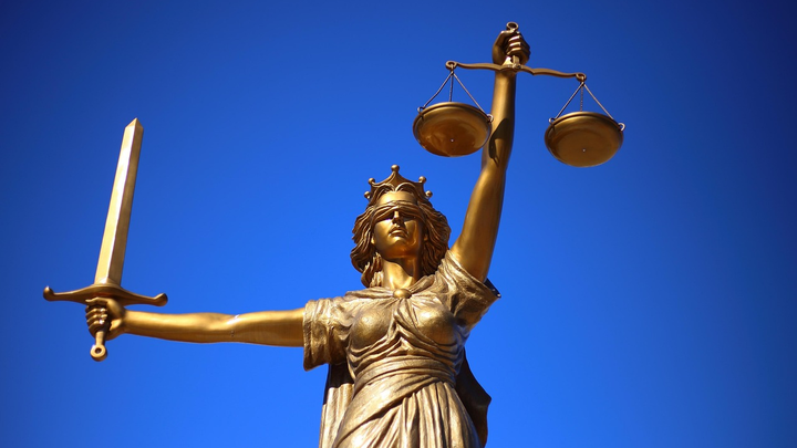 Steun Justitia: Stop het meten met twee maten campaign photo, 1 of 3