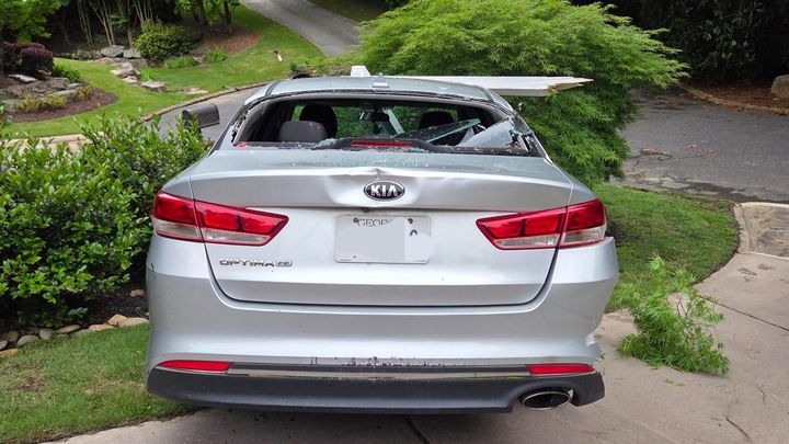 Help a Stranger: Uber Eats Mom After Accident campaign photo, 1 of 7