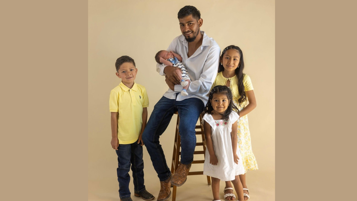Apoyo para Angel y su Familia campaign photo, 1 of 7