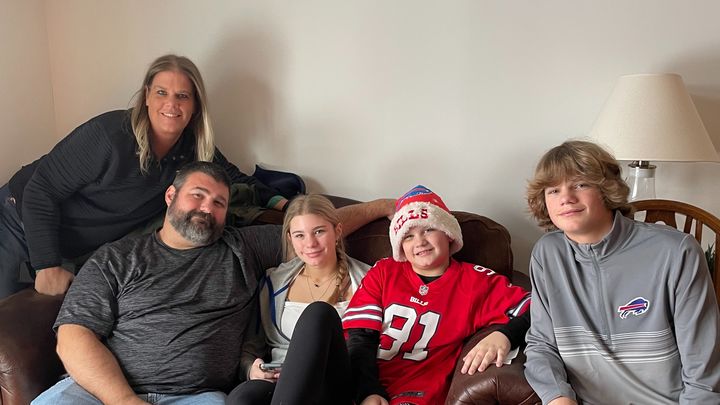 Support Laura Gillette's Family campaign photo, 1 of 3