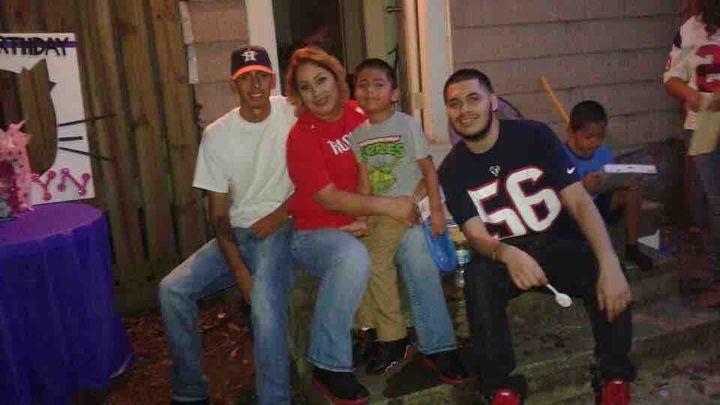 Help Roberto’s Family with Medical Expenses campaign photo, 1 of 8
