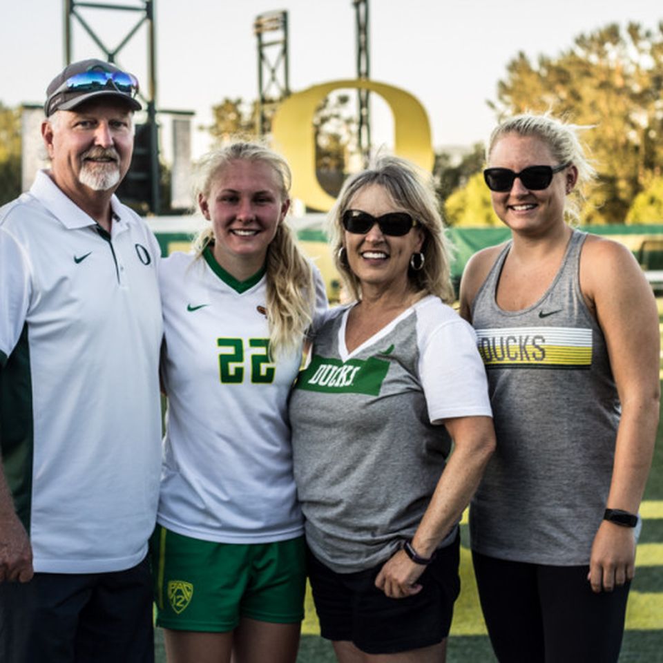 Brianne Parsons - Women's Soccer - University of Oregon Athletics