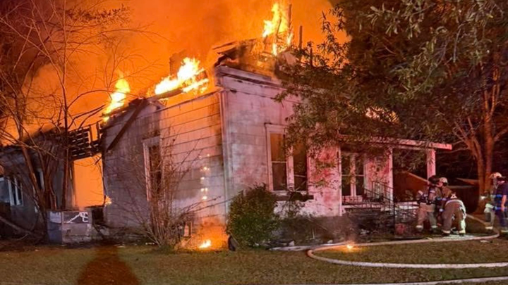 Support Nikki and Her Daughters After House Fire campaign photo, 1 of 4