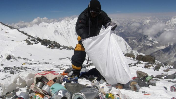 Mount Everest Waste Removal campaign photo, 1 of 2