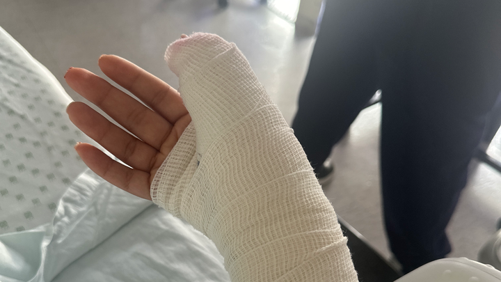 Ayúdame a recuperar mi mano para seguir tocando la batería campaign photo, 1 of 3
