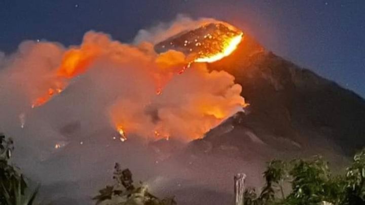 Fight a Raging Wildfire near Antigua, Guatemala
