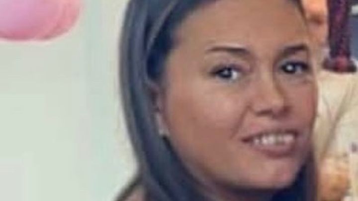 Please support Leanne’s family though this difficult time campaign photo, 1 of 3