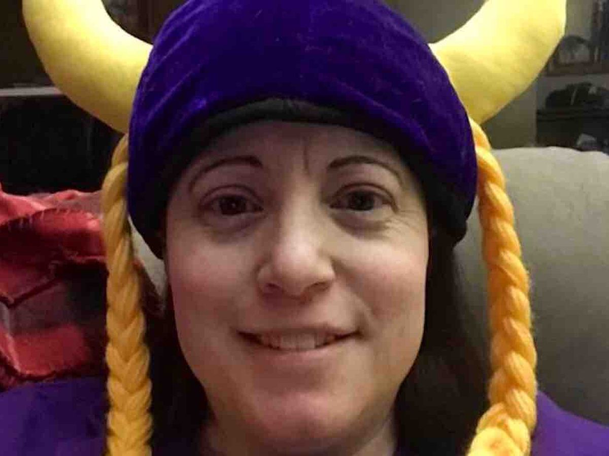 minnesota vikings helga hat