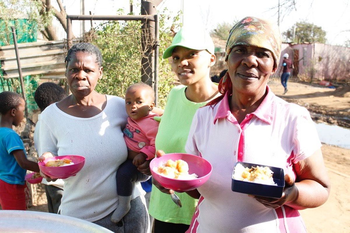 Fundraiser by Megan Svendsen : Feed the hungry locked down South Africans, image size:1200x800