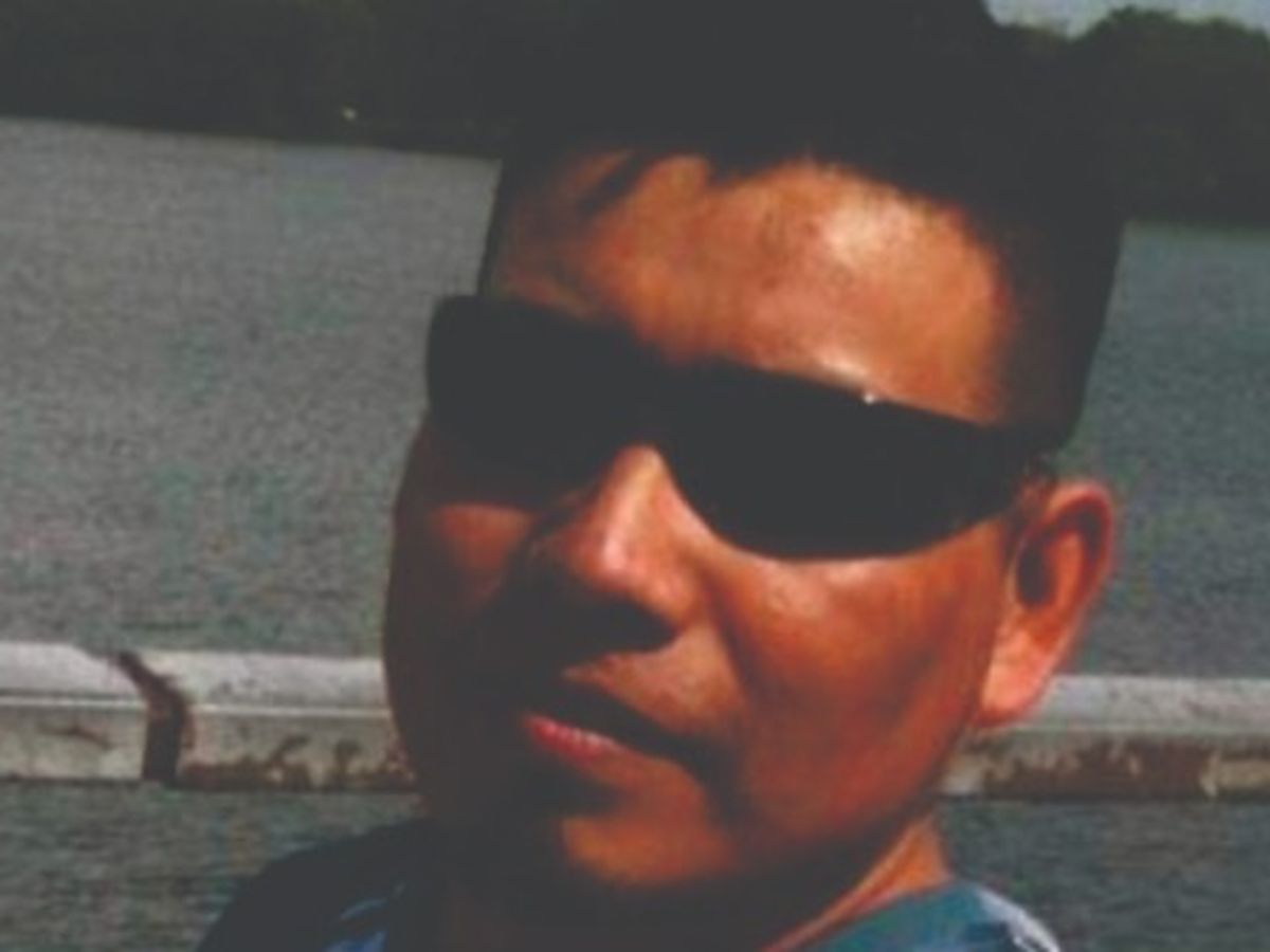 Help Rigoberto's family send him home campaign photo, 1 of 2
