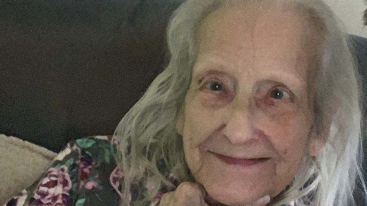 Help with funeral costs for my Mom campaign photo, 1 of 2