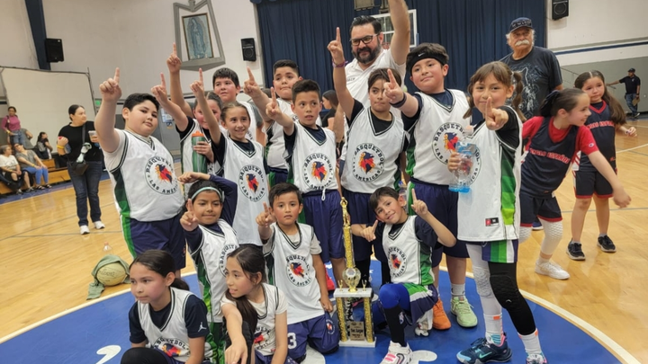 Rehabilitar Cancha de Basquetbol para equipo de niños. campaign photo, 1 of 8