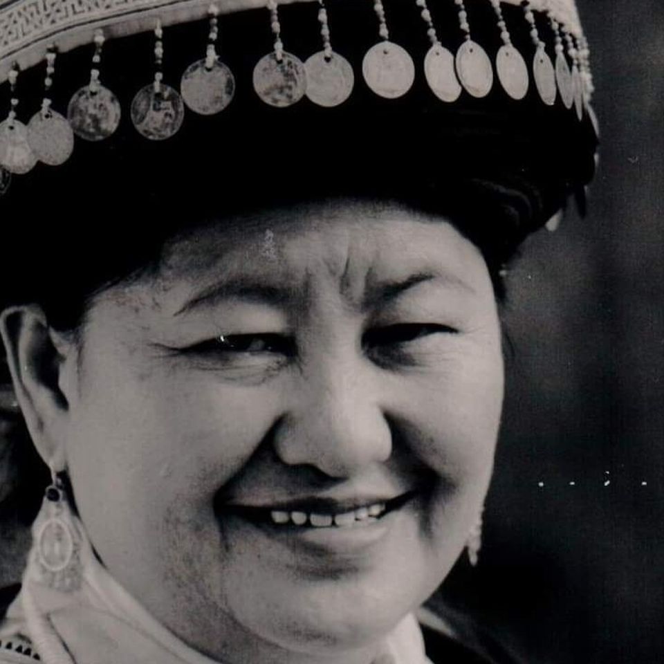 Egri yalangoch ayollar fotosuratlari