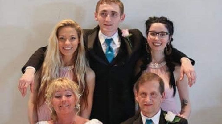 Help Honor Rachel Lowe With a Headstone campaign photo, 1 of 8