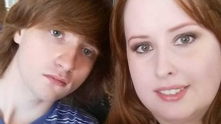 HELP AMANDA LAY HER BROTHER DERRICK TO REST campaign photo, 1 of 6